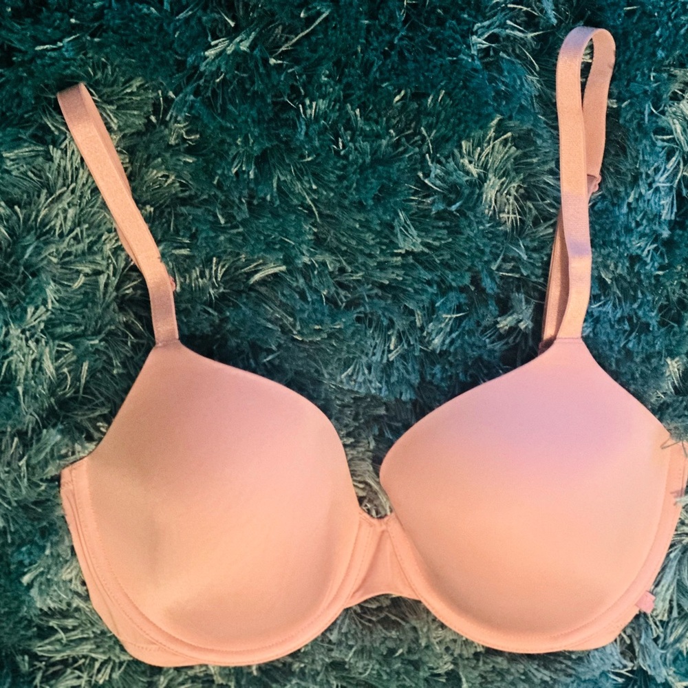 Victoria’s Secret lined Demi 36DD